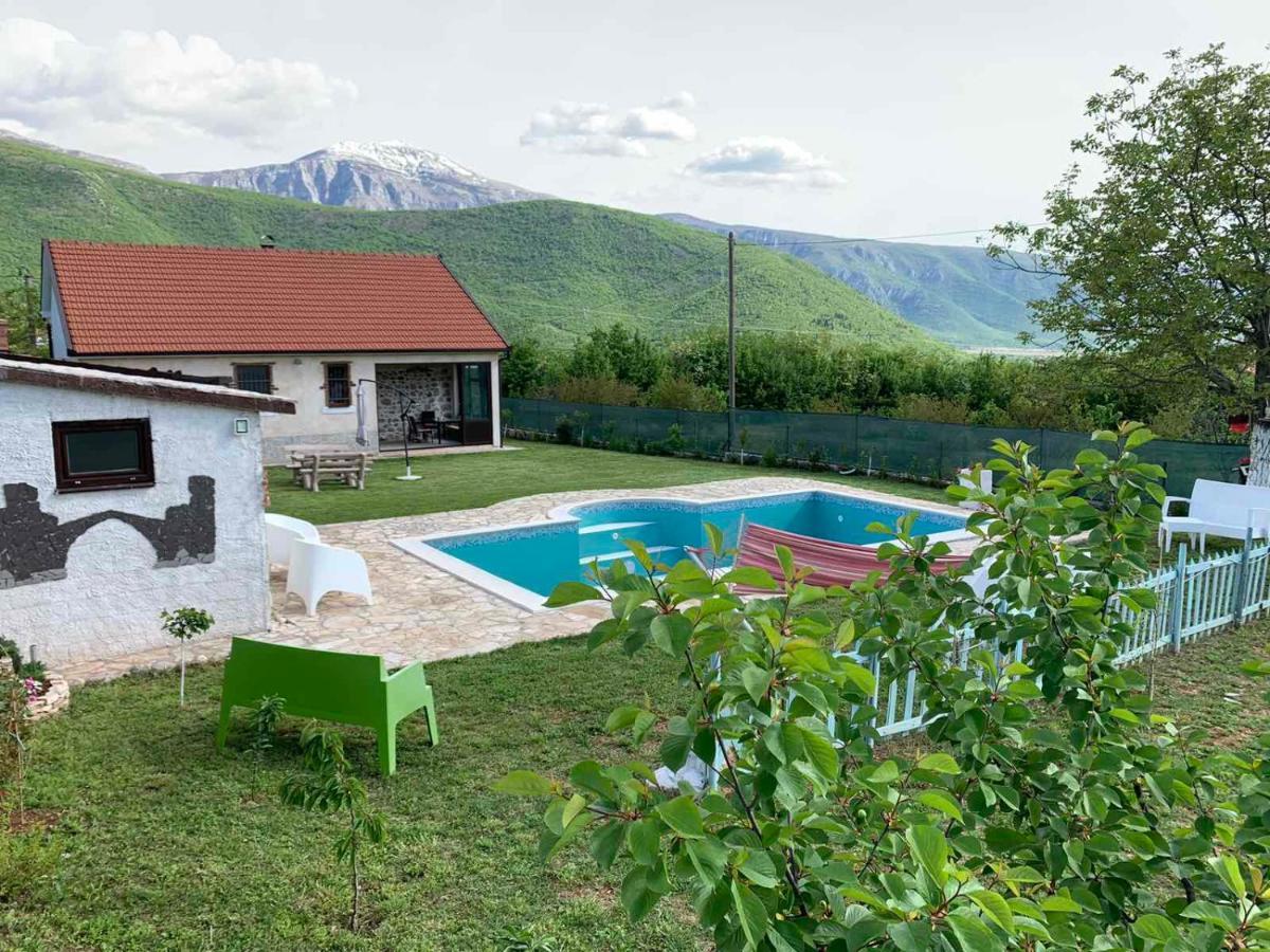 Silent Village Villa With Swimming Pool โมสตาร์ ภายนอก รูปภาพ